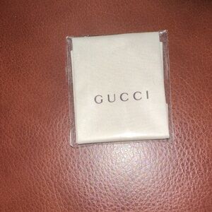 Gucci Cream dust cloth for glasses